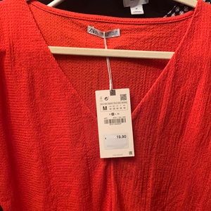 Women’s Zara Short Sleeve Shirt w/ Tie at Bottom